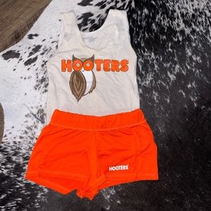 XS Hooters Uniform